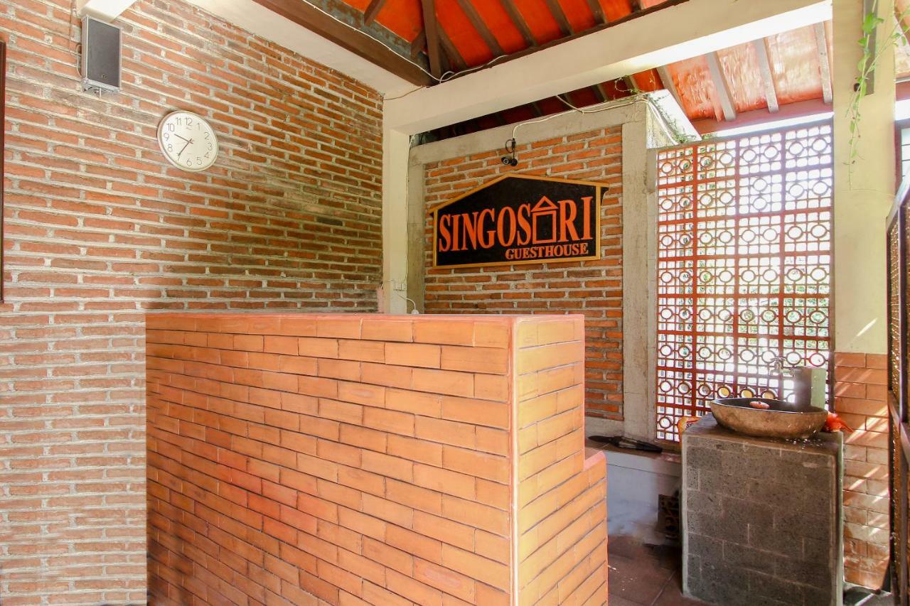 Oyo 1361 Singosari Family Residence バニュワンギ エクステリア 写真